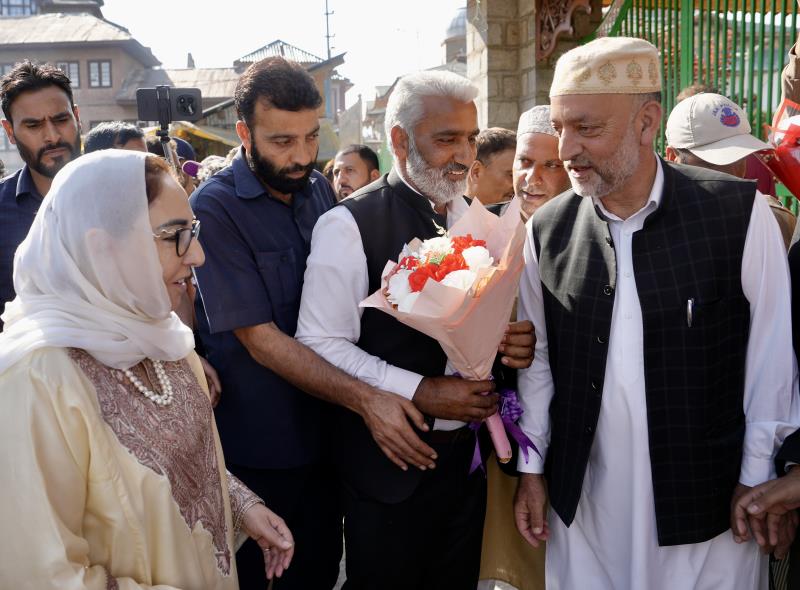 Dr Syed Darakhshan inaugurates Sabaat Complex & High-tech Conference Hall at Chrar-e-Sharief
